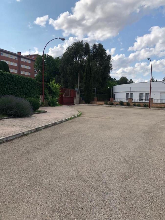 Residencia Hospital Del Rey Hostel Burgos Luaran gambar